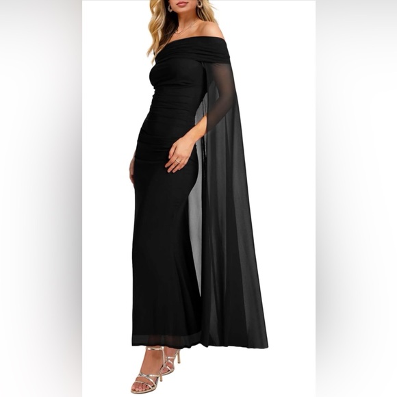 Off the shoulder Black Bodycon Maxi Dress - Picture 2 of 5